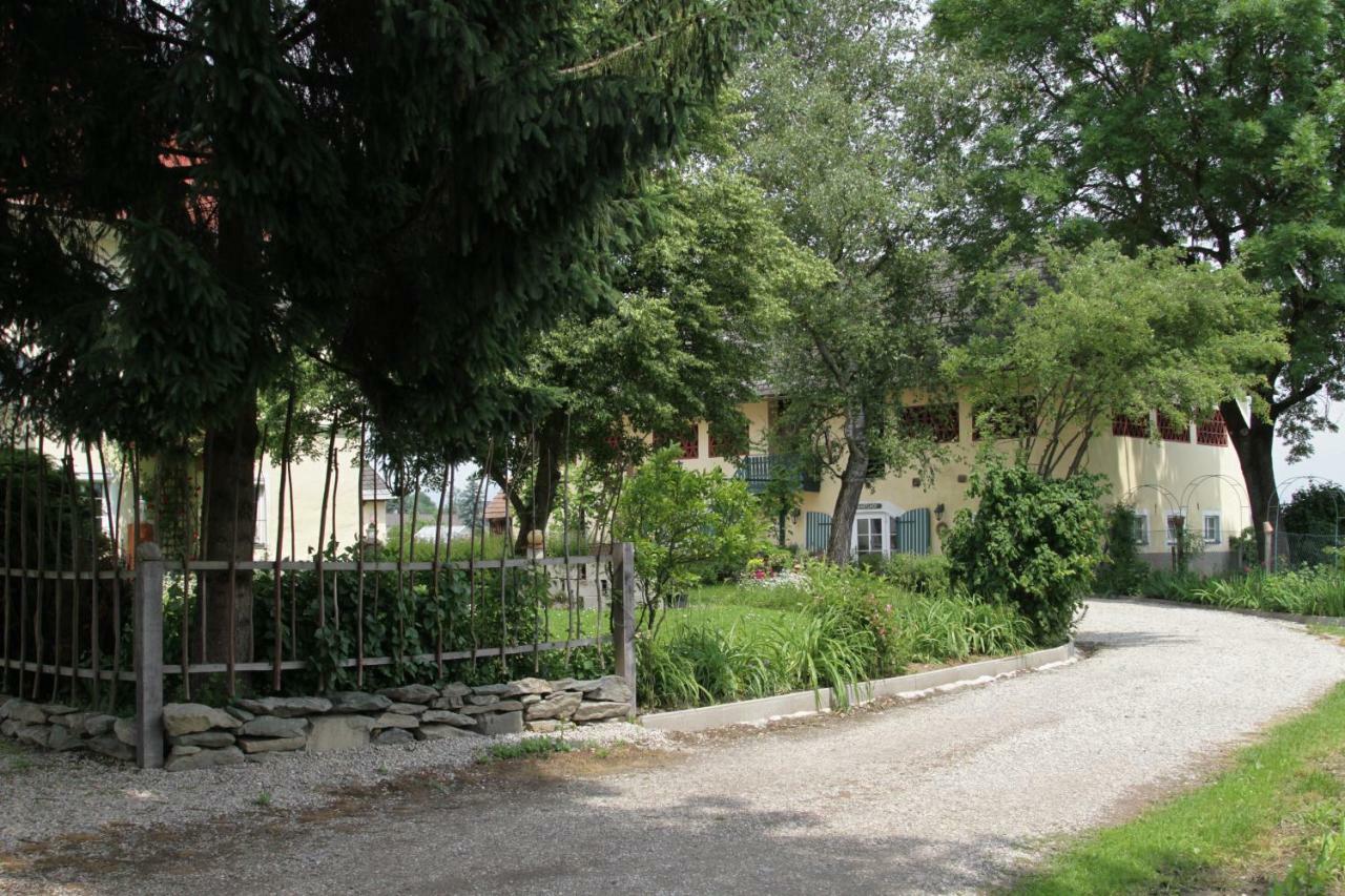 Appartamento Gutshof Bartl 1 Klagenfurt am Woerthersee Esterno foto